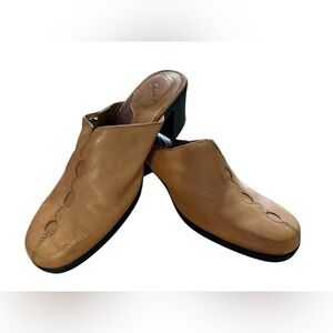 Clarks England Cashmere Curtis Medium Tan Leather Clog Block heel Size 8M​​​